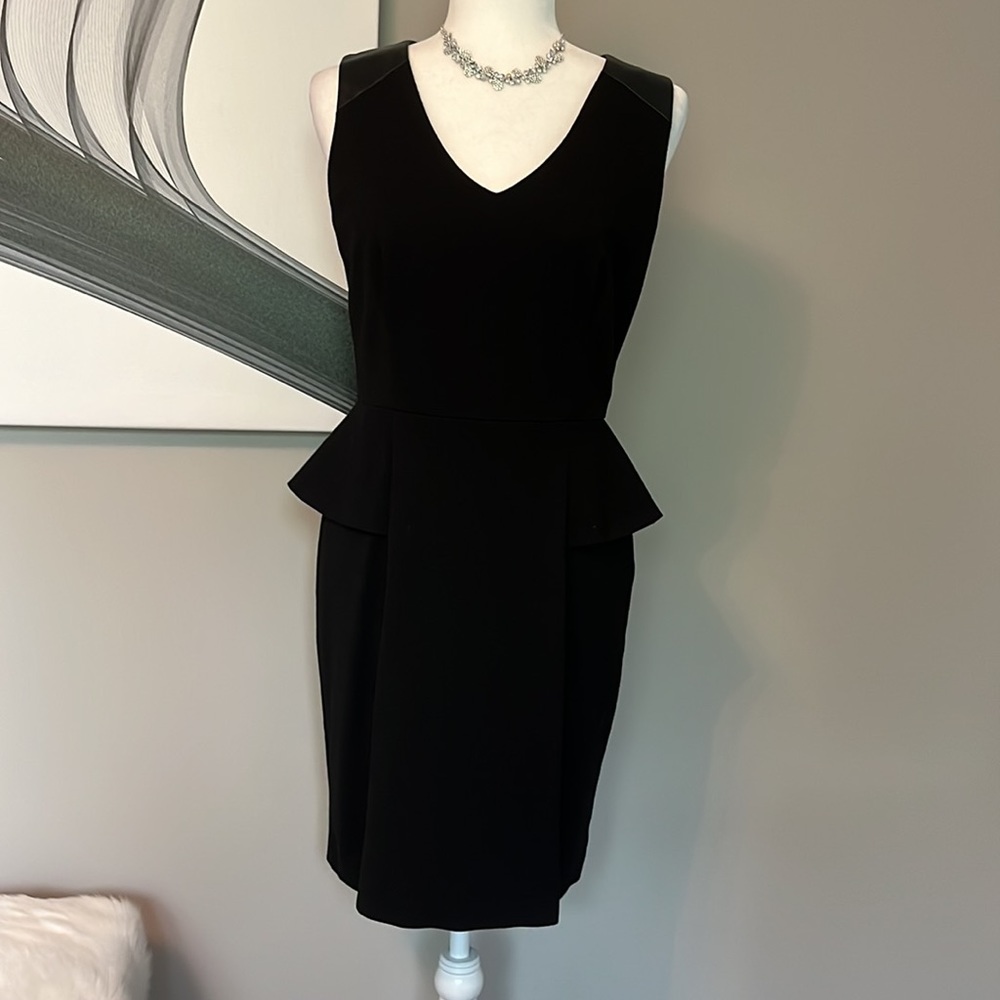 Vince Camuto Faux Leather Shoulder Black Sleeveless Peplum Sheath Dress - Picture 7 of 9